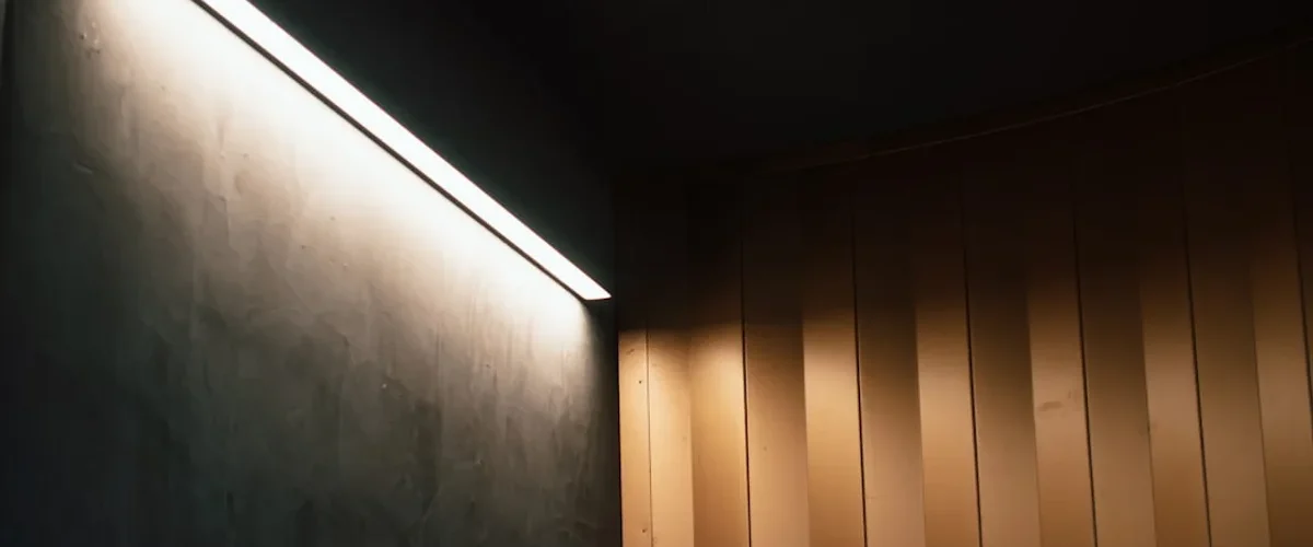 la moulure plafond led utile et esthetique