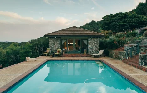 les techniques pour construire une veranda piscine